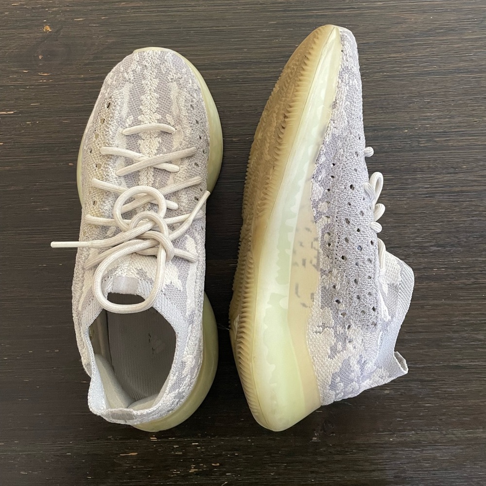 Yeezys 380 in Alien